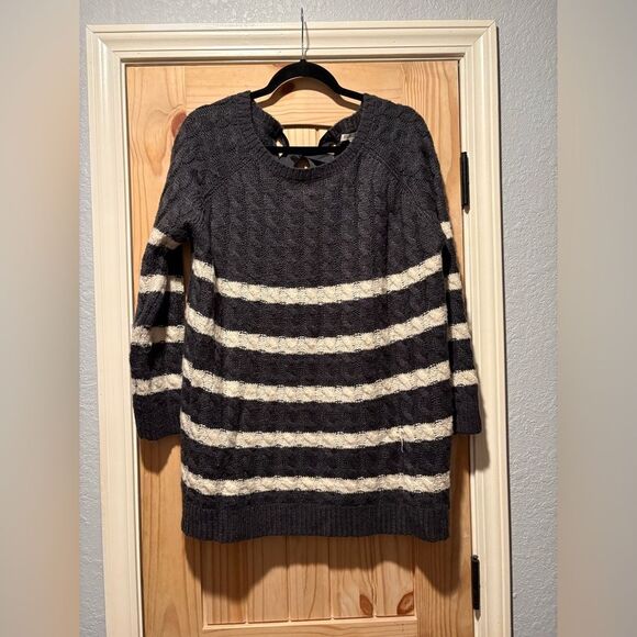 Cozy Casual Sweater Womens Small Medium Grey Cream Striped Ribbon Tie Oversized - Picture 1 of 5